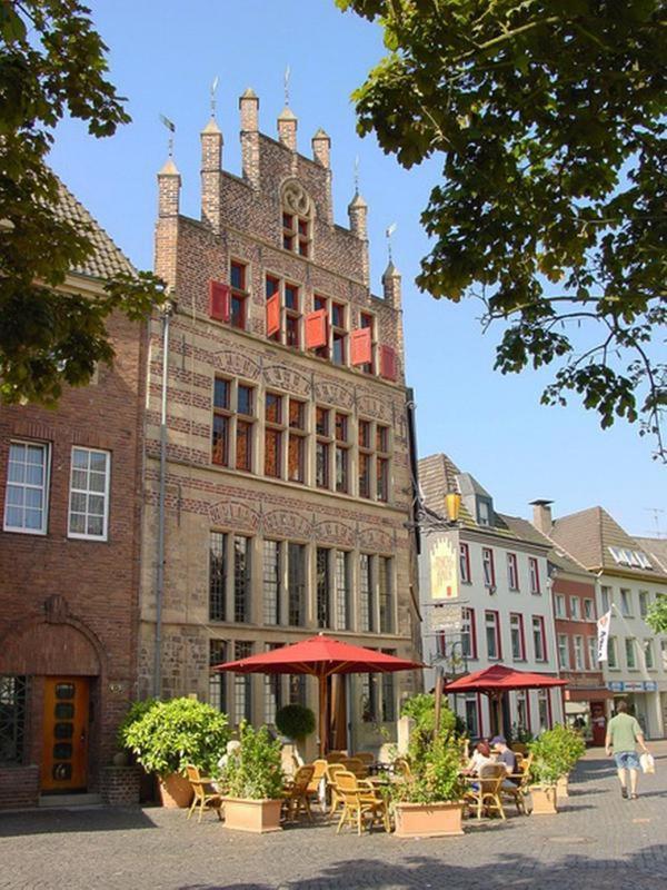 Wohnen Im Alten Amtsgericht Im Herzen Von Xanten Exterior photo